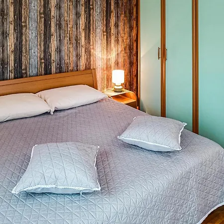 Feriehus Pet Friendly Home In Zeliski Zeliski